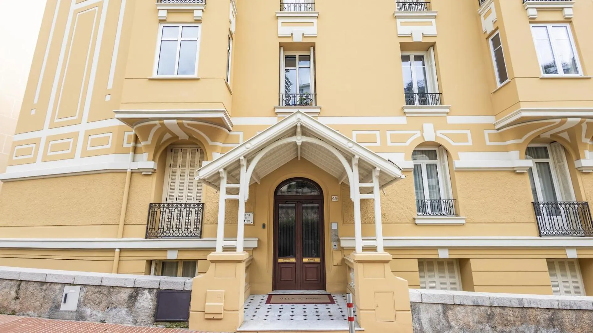 Monaco Prestige, Bnb Rickeys